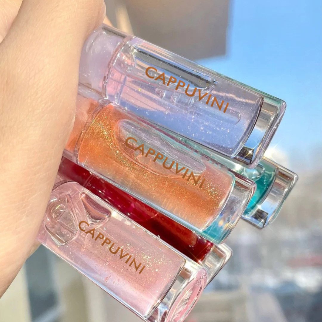 Clear Glass Lip Oil for Moisturizing and Hydration